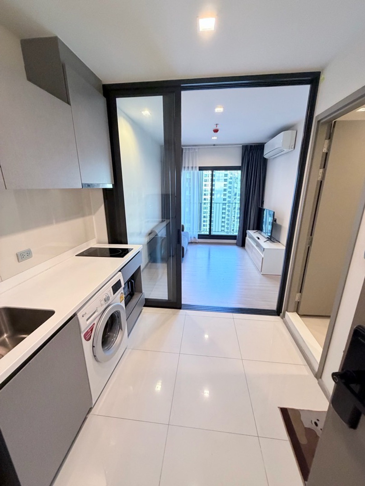 ให้เช่าคอนโดพระราม 9 เพชรบุรีตัดใหม่ RCA : Life Asoke Hype📌ด่วนพร้อมชม