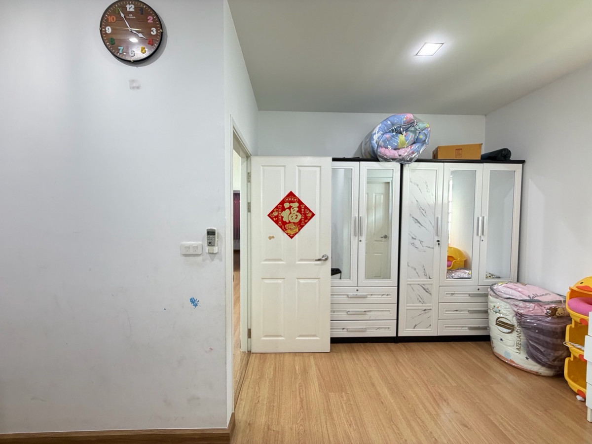 ขายโชคชัย4 ลาดพร้าว71 : โกลเด้น ทาวน์ ลาดพร้าว-เกษตรนวมินทร์ บ้านแฝด 4 ห้องนอน ในโซนนวมินทร์ ราคาไม่ถึง 7 ล้าน…ตอนนี้ยังมีอยู่จริง