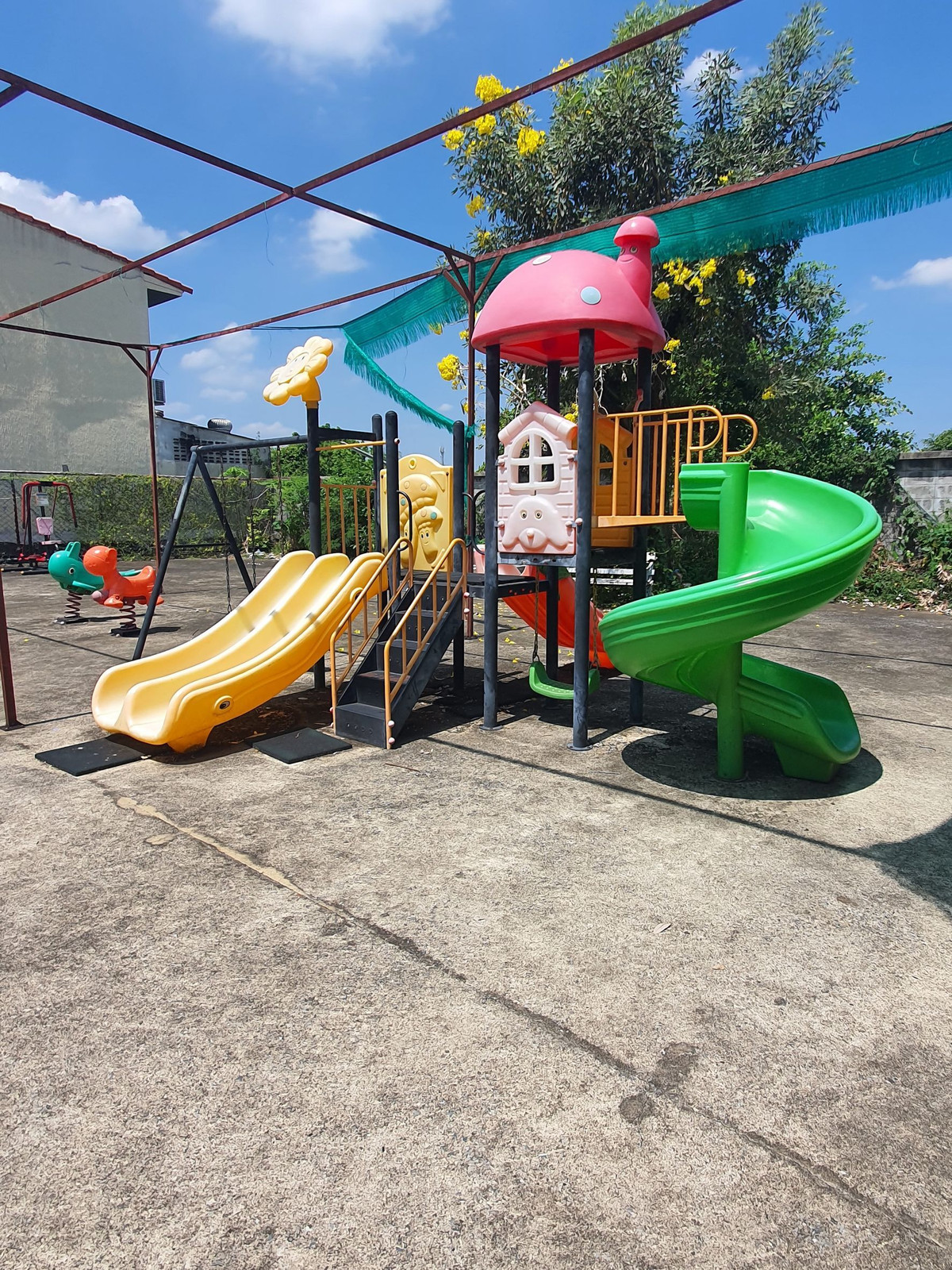 ขายทาวน์โฮมมีนบุรี-ร่มเกล้า : ขายทาวน์เฮ้าส์ หมู่บ้านรุ่งกิจวิลล่า11 รีโนเวทใหม่ทั้งหลัง ราคาถูก ฟรีโอน !  