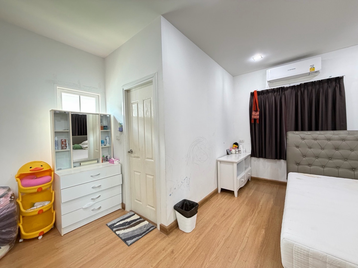 ขายโชคชัย4 ลาดพร้าว71 : โกลเด้น ทาวน์ ลาดพร้าว-เกษตรนวมินทร์ บ้านแฝด 4 ห้องนอน ในโซนนวมินทร์ ราคาไม่ถึง 7 ล้าน…ตอนนี้ยังมีอยู่จริง