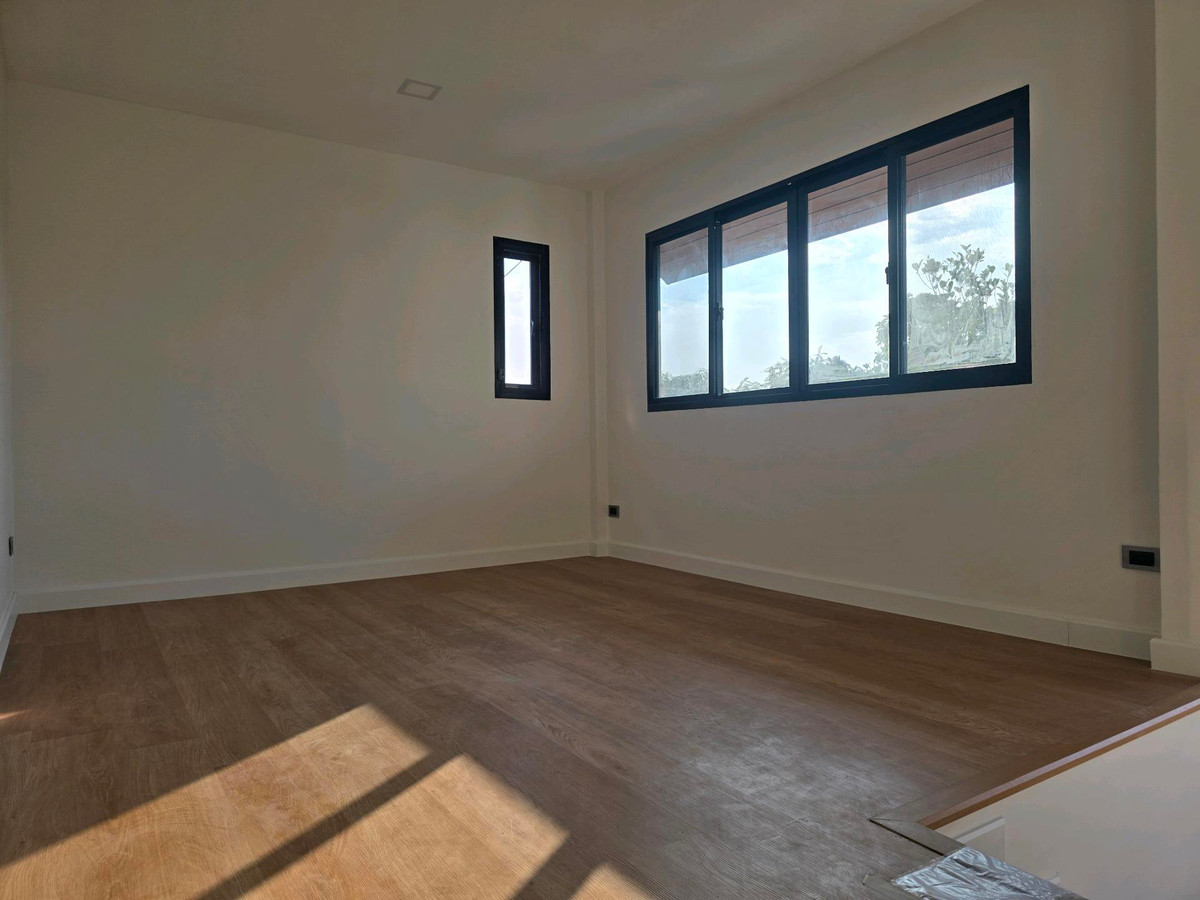 For SaleHome OfficePathum Thani,Rangsit, Thammasat : 🏡 Home office 8 parking spaces, renovated + new extension of the whole house, near Rangsit University 📌