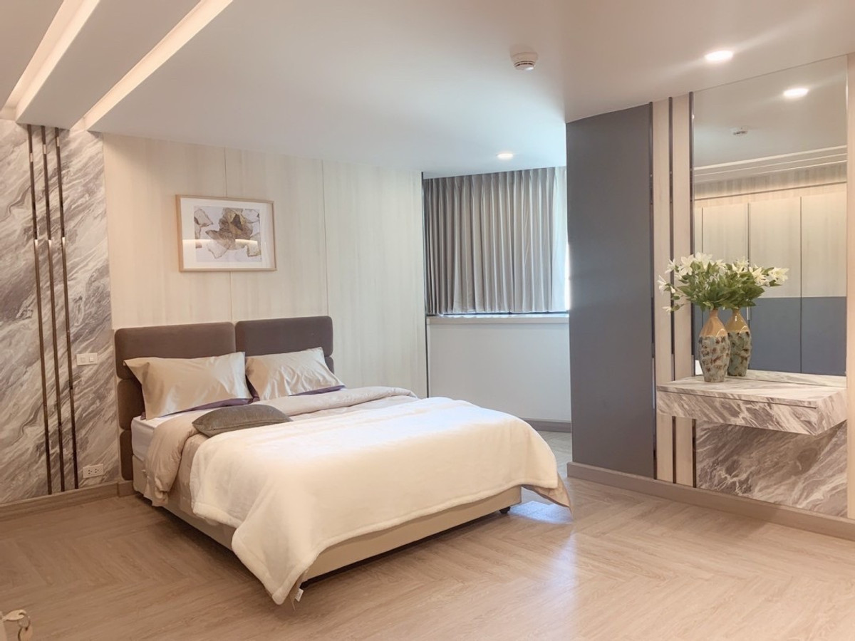 For SaleCondoSukhumvit, Asoke, Thonglor : Best price!! Newly renovated ✨President Park Sukhumvit 24✨3 beds 3 baths, Size 223 sqm., near BTS / MRT Phromphong (1.1 km) Tel.0982645161 