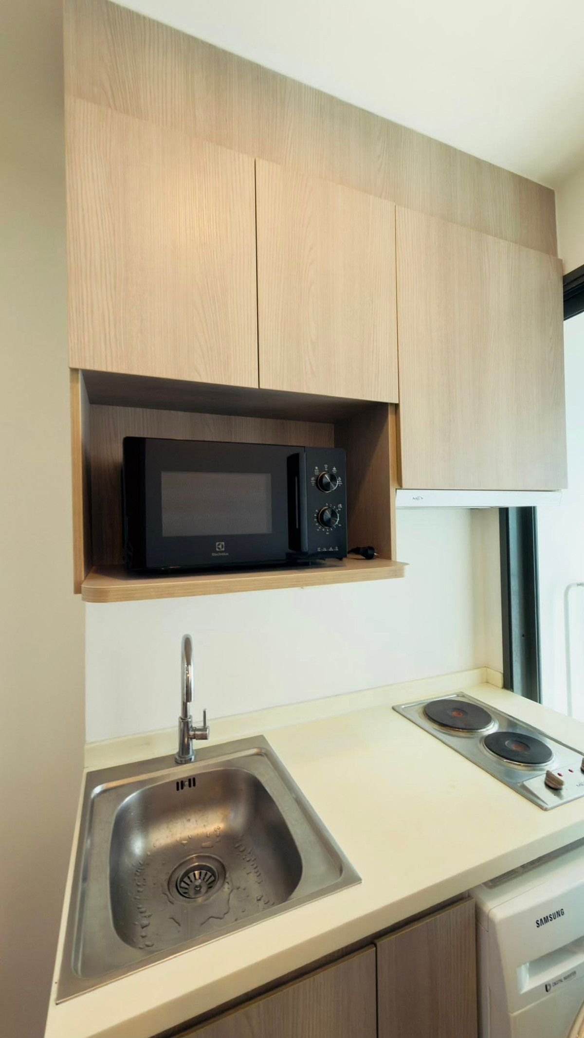 ให้เช่าคอนโดปิ่นเกล้า จรัญสนิทวงศ์ :  ⭐️ IDEO Mobi Charan - Interchange ⭐️ห้องสวยขนาด 22 ตร.ม. ตกแต่งอย่างดี เฟอร์นิเจอร์และเครื่องใช้ไฟฟ้าครบ