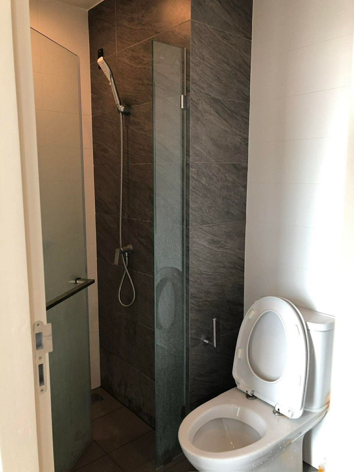 For RentCondoRattanathibet, Sanambinna : Room for rent in good condition, 31st floor, better view than this is hard to find.