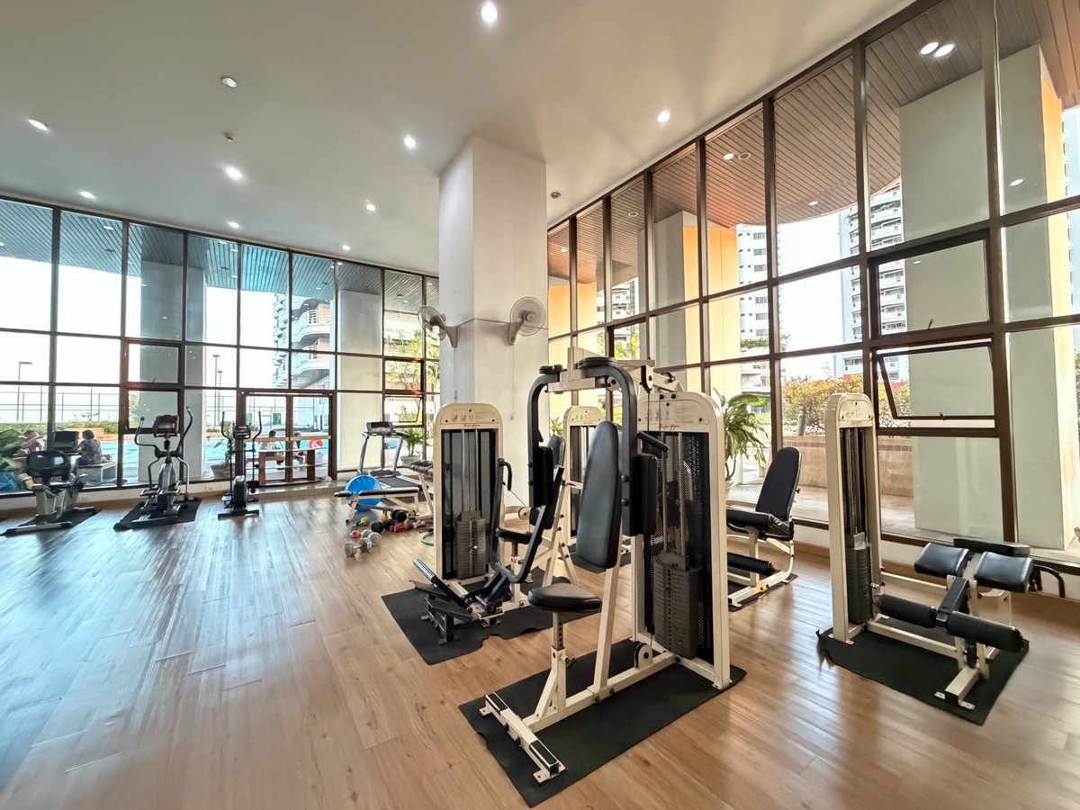 ขายคอนโดพัฒนาการ ศรีนครินทร์ : ฟลอร่าวิลล์ พัฒนาการ คอนโดห้องมุม 122 ตร.ม. ราคาไม่ถึง 6 ล้าน ในกรุงเทพ…ยังมีอยู่จริง