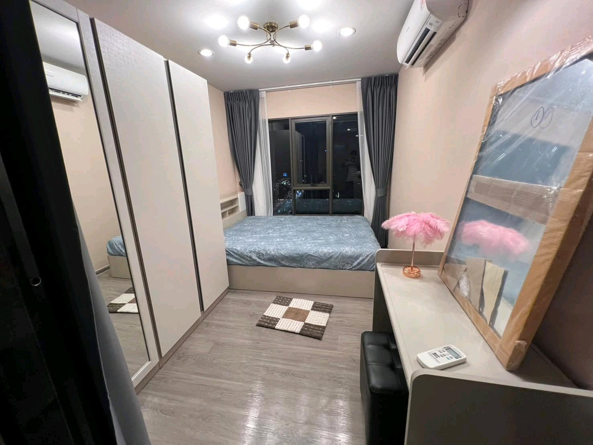 For RentCondoThaphra, Talat Phlu, Wutthakat : New project, first-hand room just released for rent near Bts Wutthakat. If interested, please make an appointment to see the room.