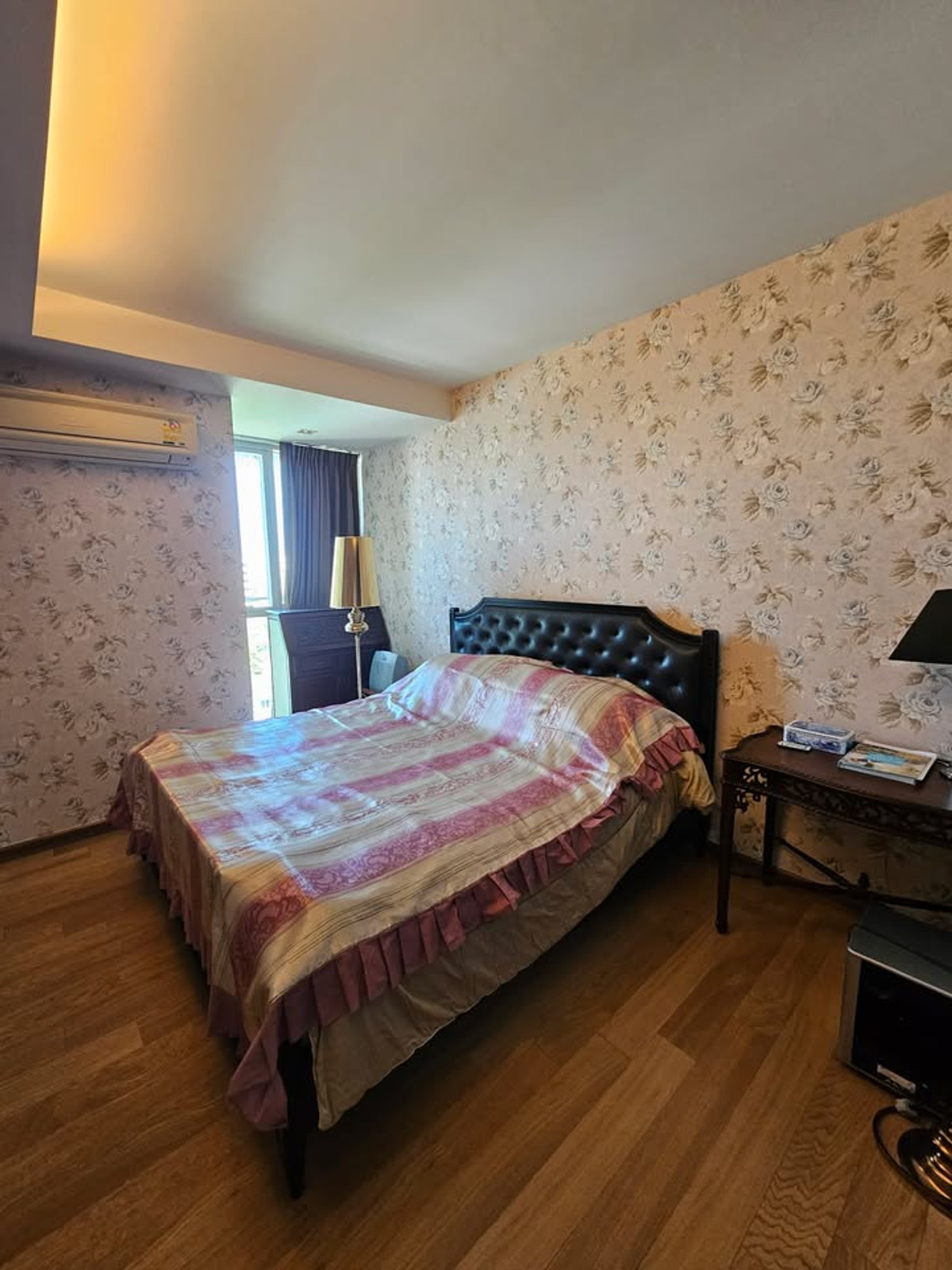 ให้เช่าคอนโดสุขุมวิท อโศก ทองหล่อ : ให้เช่าคอนโด VIA 31 สุขุมวิท 31 (38 ตร.ม.) 1 นอน 1 น้ำ พร้อมอยู่