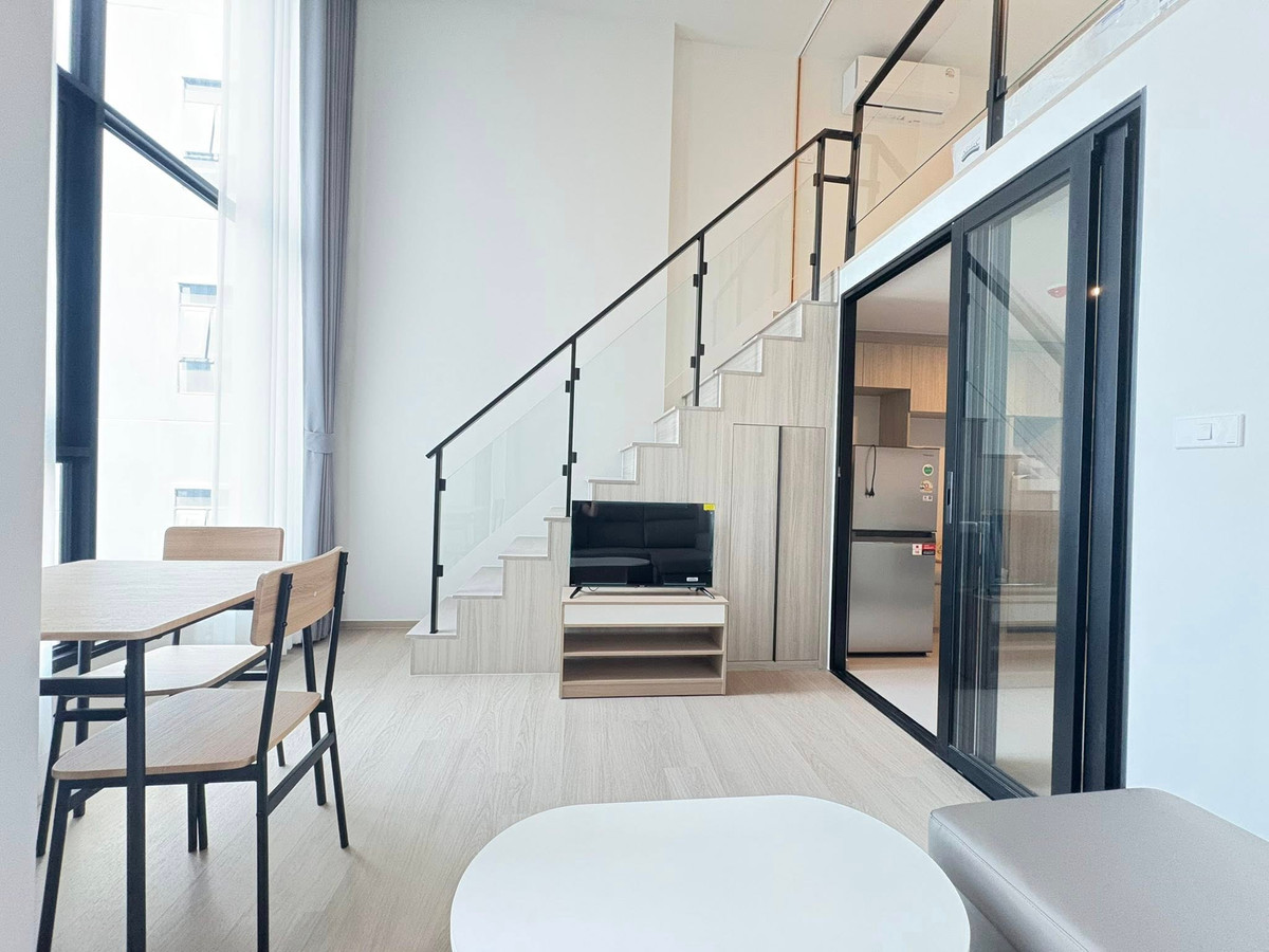 For RentCondoPinklao, Charansanitwong : ⭐️ Origin Play Bangkhunnon Triple Station ⭐️ Lof room, 1 bedroom, 1 bathroom, Fully Furnished, ready to move.