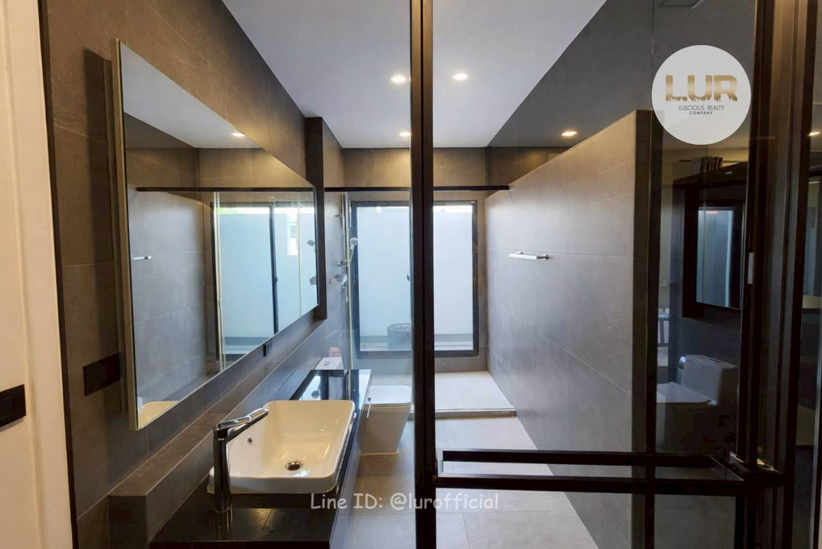 ขายทาวน์โฮมบางนา แบริ่ง ลาซาล : ✨ Luxury Town Home for Sale ✨ Vive Bangna KM.7 : วีเว่ บางนา กม.7 