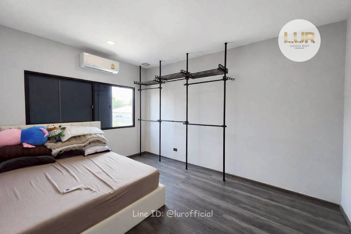 ขายทาวน์โฮมบางนา แบริ่ง ลาซาล : ✨ Luxury Town Home for Sale ✨ Vive Bangna KM.7 : วีเว่ บางนา กม.7 