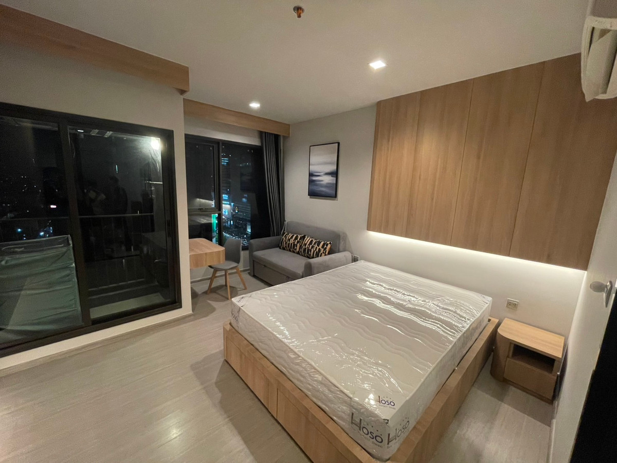 ให้เช่าคอนโดพระราม 9 เพชรบุรีตัดใหม่ RCA : ⚡️Flash Deal⚡️Life asoke rama9 🔥Studio 26 Sqm🔥ติด Mrt rama9  ห้องรีโนเวทใหม่ 16,500 💵 สนใจติดต่อ พัตเตอร์ 0928895628 line : plustor_ss 