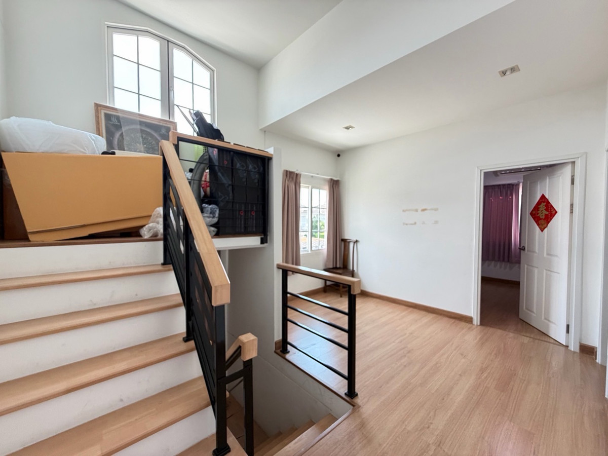 ขายโชคชัย4 ลาดพร้าว71 : โกลเด้น ทาวน์ ลาดพร้าว-เกษตรนวมินทร์ บ้านแฝด 4 ห้องนอน ในโซนนวมินทร์ ราคาไม่ถึง 7 ล้าน…ตอนนี้ยังมีอยู่จริง