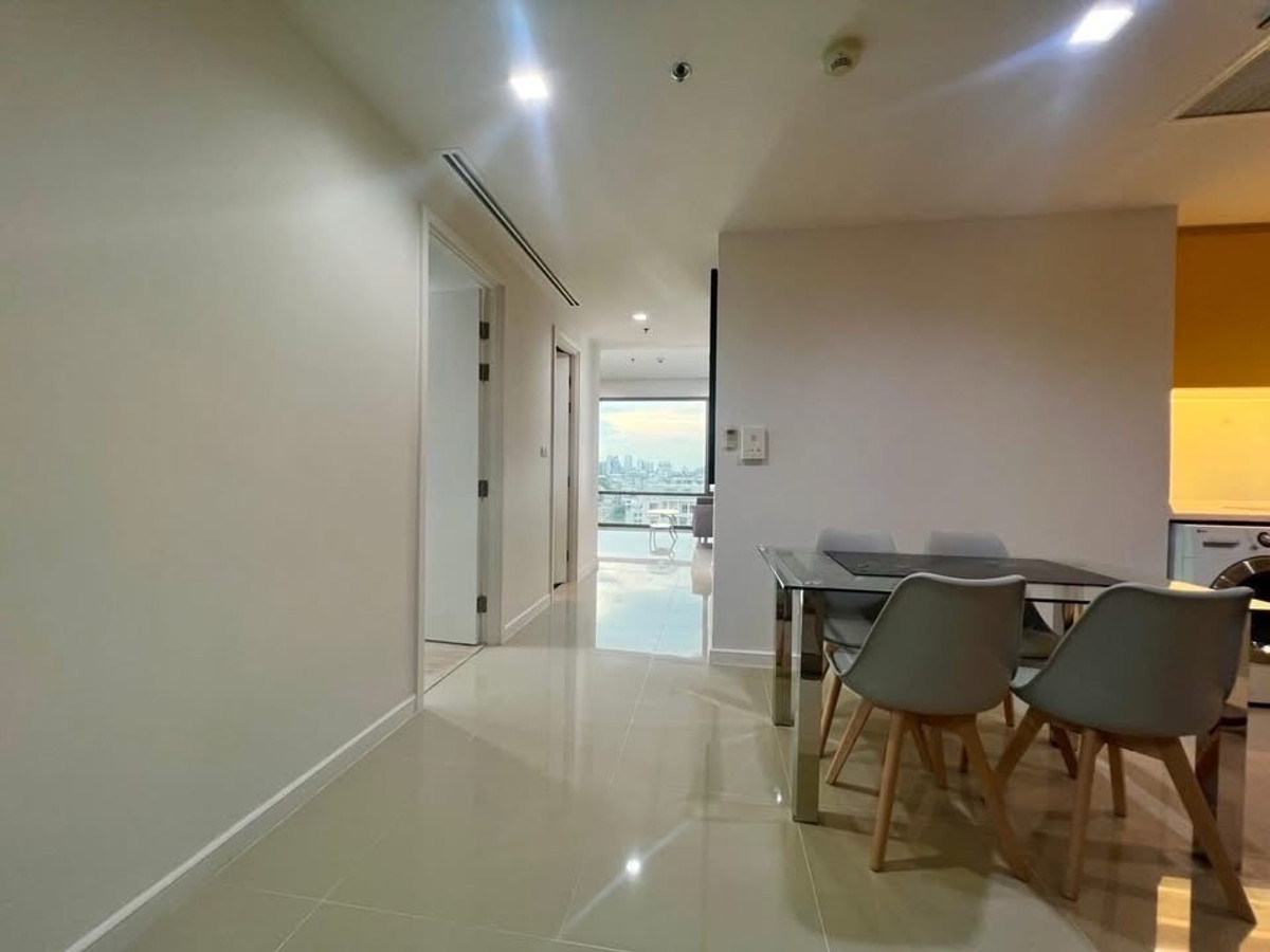 For RentCondoSathorn, Narathiwat : 🏢 For rent Supalai Lite Ratchada-Narathiwat-Sathorn
(D6902021) 
Condo, good location, near Rama 3, convenient travel, ready to move in.
💰 Rent 20,000 baht / month
