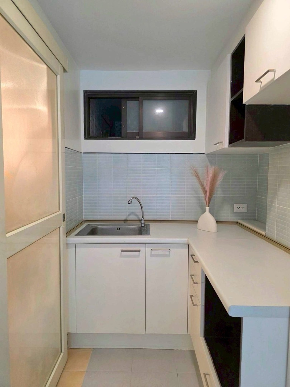 ขายคอนโดท่าพระ ตลาดพลู วุฒากาศ : 💙@condocurator 💙 ขาย Lumpini Place Ratchada - Thapra รีโนเวทใหม่ วิวสระว่ายน้ำ [PM4805]