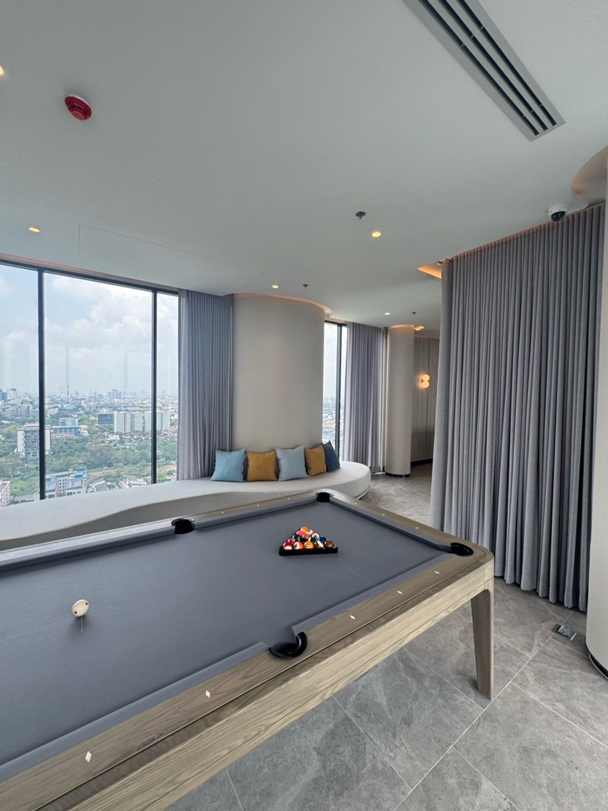 For SaleCondoKasetsart, Ratchayothin : Urgent, special price, COBE Agriculture - Sripatum, special price 3.69 million baht, contact 0869017364