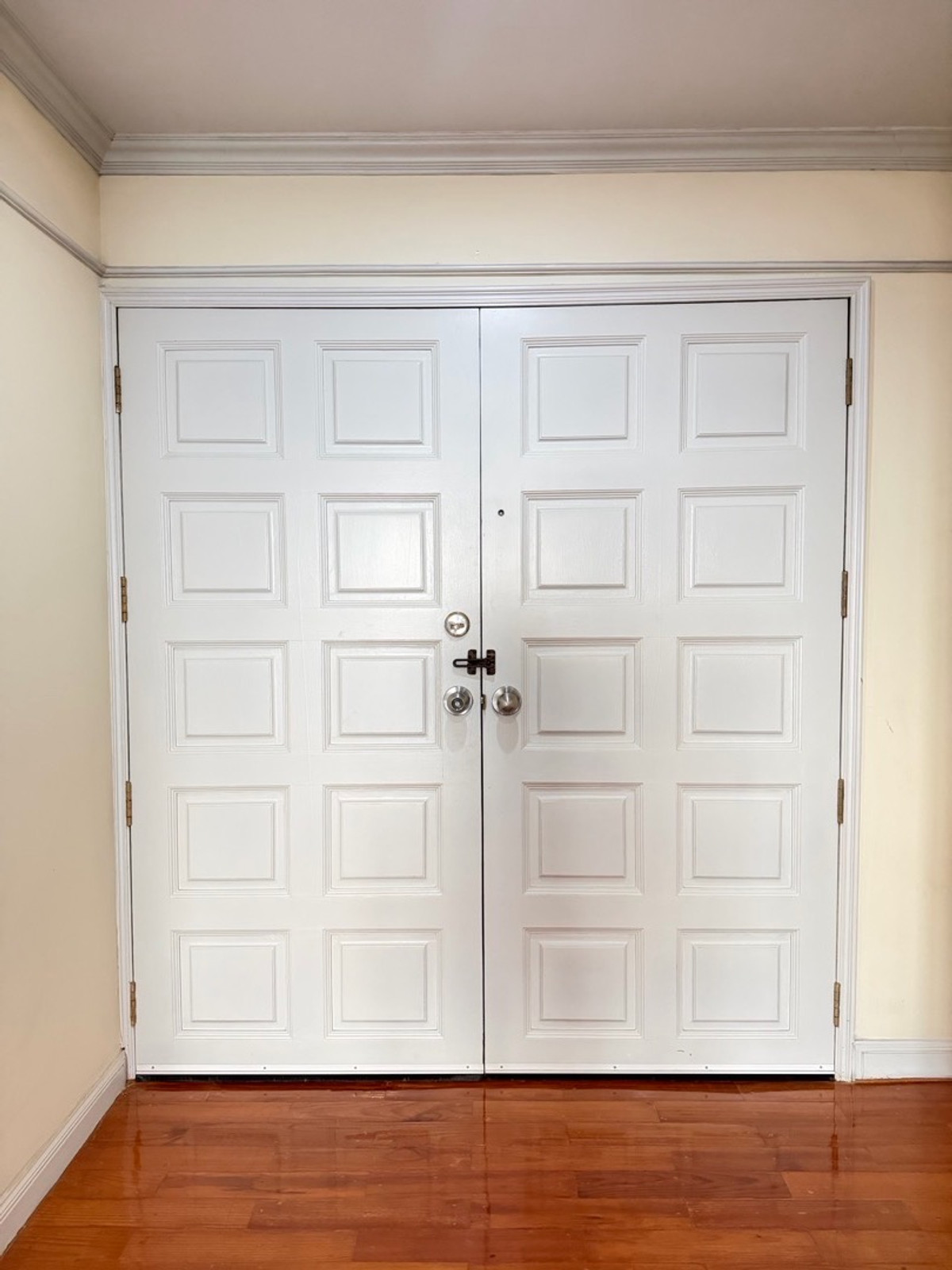 ขายคอนโดพัฒนาการ ศรีนครินทร์ : ฟลอร่าวิลล์ พัฒนาการ คอนโดห้องมุม 122 ตร.ม. ราคาไม่ถึง 6 ล้าน ในกรุงเทพ…ยังมีอยู่จริง