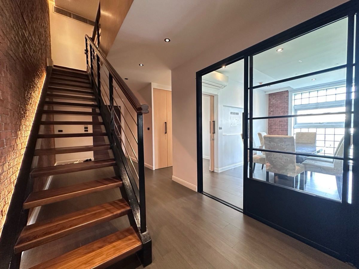 ขายคอนโดอ่อนนุช อุดมสุข : ขาย 4 ห้องนอน ราคา 25.7 MB เลี้ยงสัตว์ได้ 
โทร 0808144488