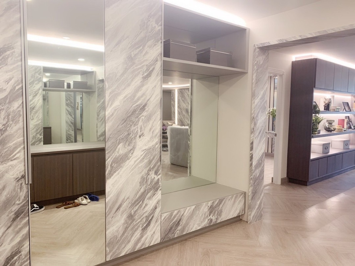 For SaleCondoSukhumvit, Asoke, Thonglor : Best price!! Newly renovated ✨President Park Sukhumvit 24✨3 beds 3 baths, Size 223 sqm., near BTS / MRT Phromphong (1.1 km) Tel.0982645161 