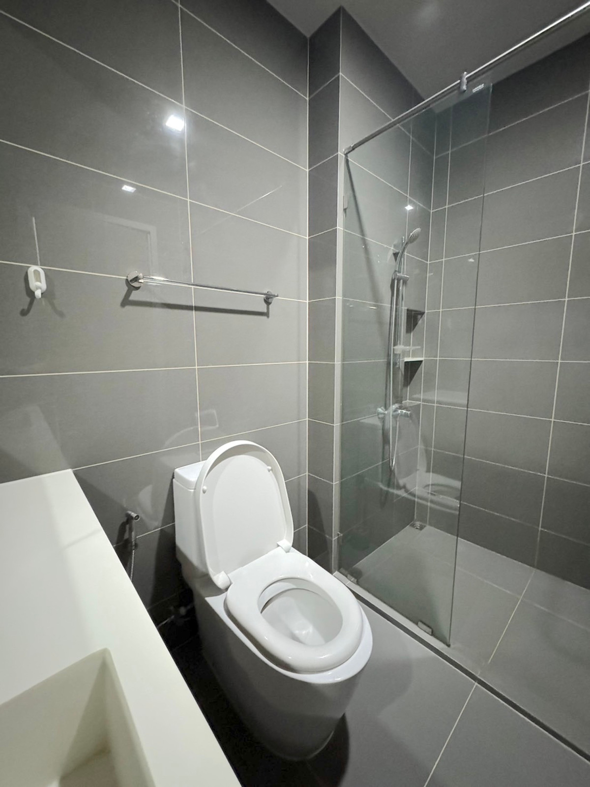 For SaleCondoSapankwai,Jatujak : 🔥 Urgent sale 🔥 Special layout, only one room per floor, cheapest, beautiful, wide room, selling many rooms Call : 0619824959 Line ID : elegant.289