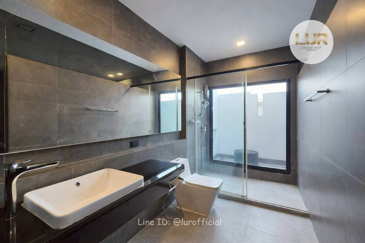 ขายทาวน์โฮมบางนา แบริ่ง ลาซาล : ✨ Luxury Town Home for Sale ✨ Vive Bangna KM.7 : วีเว่ บางนา กม.7 