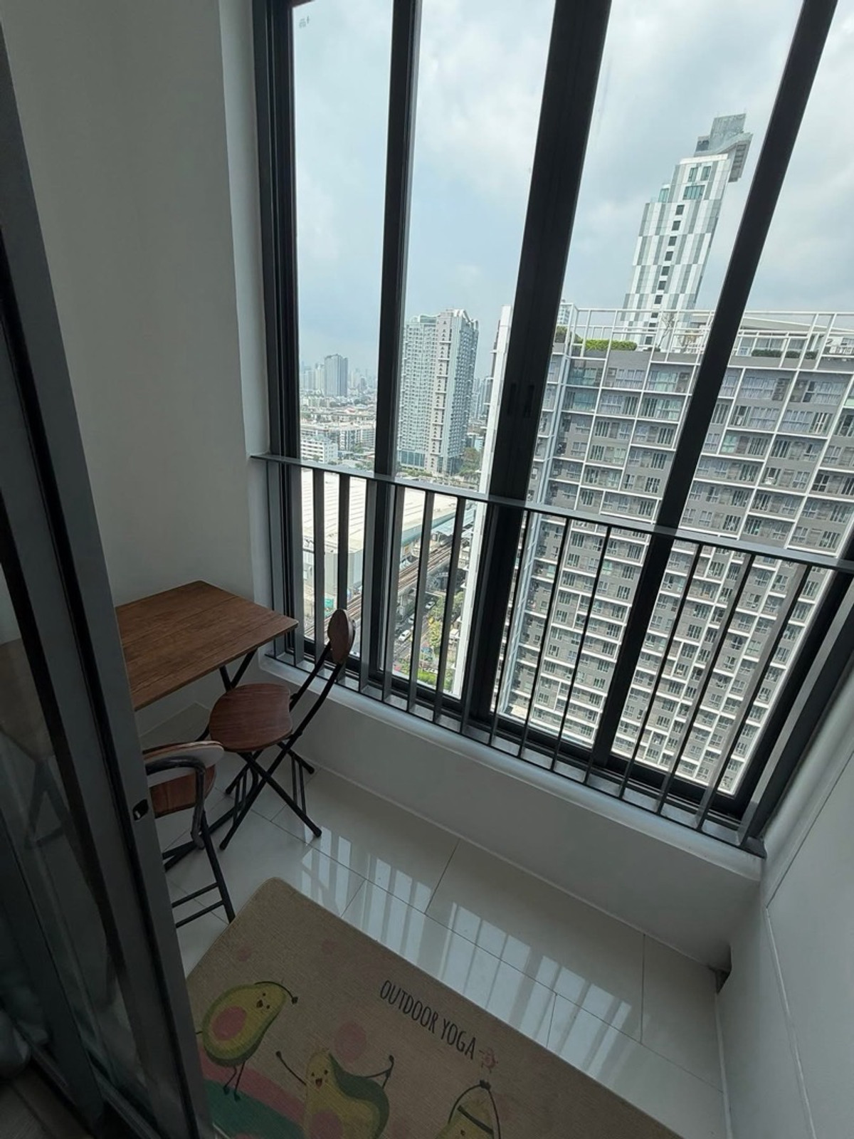 For RentCondoOnnut, Udomsuk : Condo for rent Ideo Mobi 81