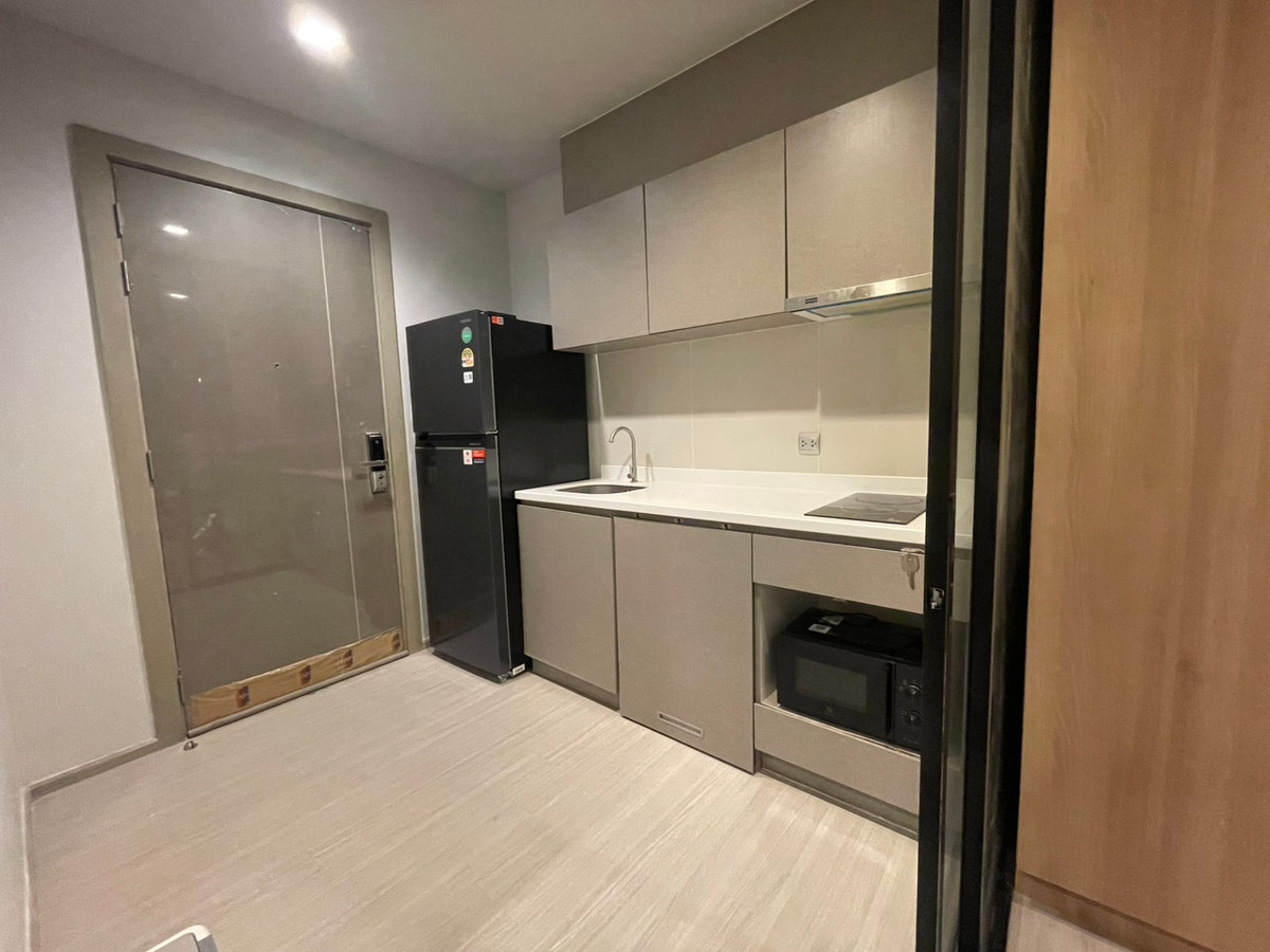 For RentCondoRama9, Petchburi, RCA : ⚡️Flash Deal⚡️Life asoke rama9 🔥Studio 26 Sqm🔥 next to Mrt rama9, newly renovated room 16,500 💵 If interested, contact Putter 0928895628 line : plustor_ss