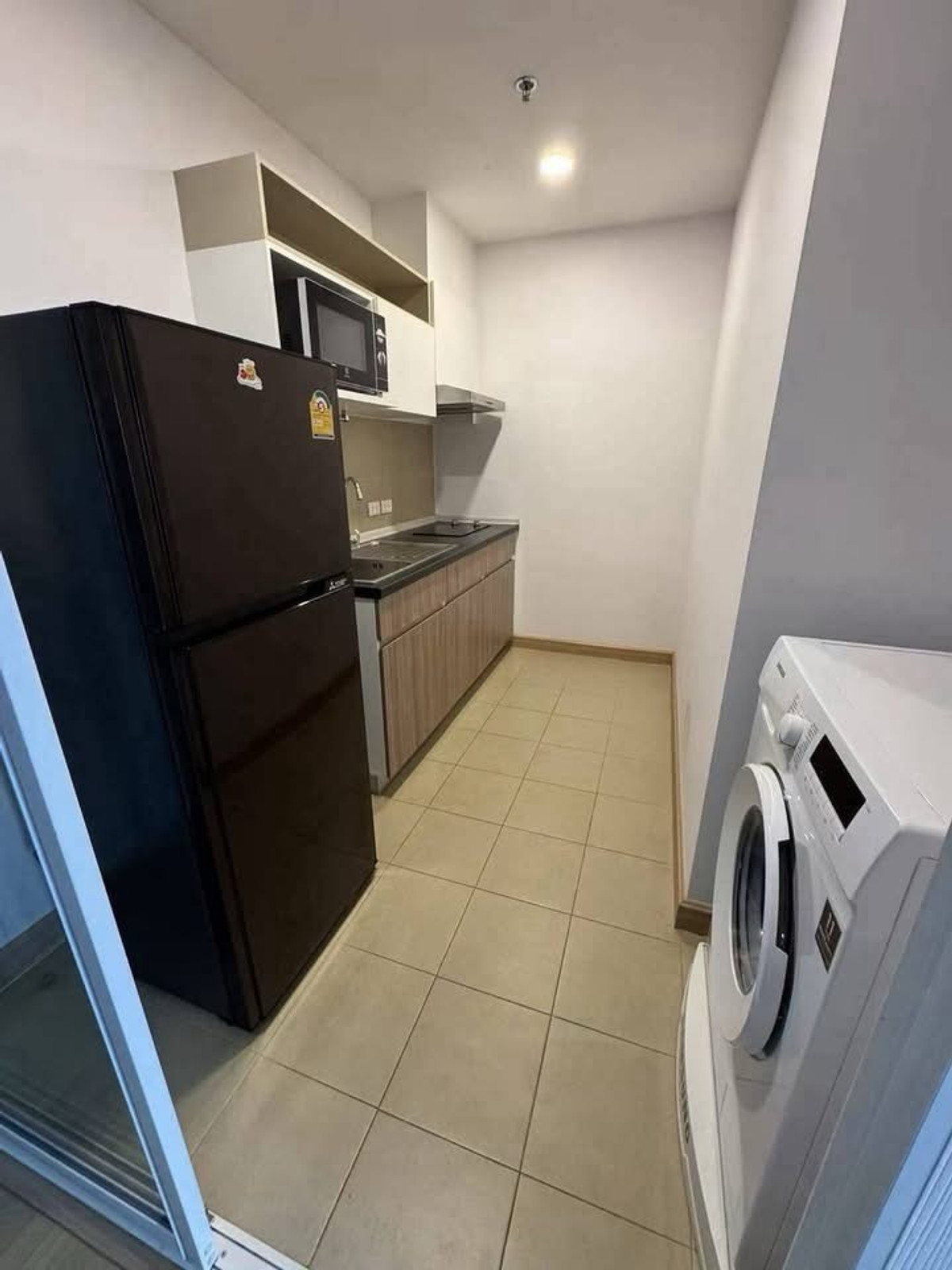 For RentCondoRamkhamhaeng, Hua Mak : 35,000 baht / month (negotiable)