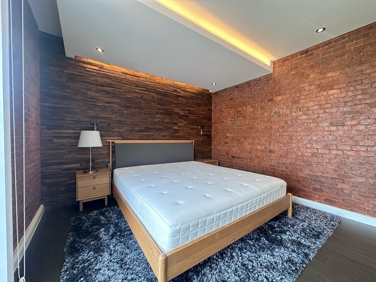 For SaleCondoOnnut, Udomsuk : 4 bedrooms for sale, price 25.7 MB, pets allowed. 
Call 0808144488