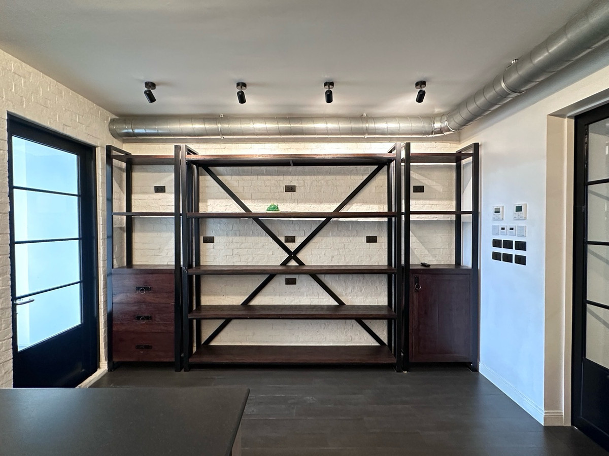 For SaleCondoOnnut, Udomsuk : 4 bedrooms for sale, price 25.7 MB, pets allowed. 
Call 0808144488