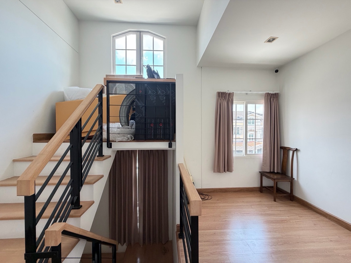 ขายโชคชัย4 ลาดพร้าว71 : โกลเด้น ทาวน์ ลาดพร้าว-เกษตรนวมินทร์ บ้านแฝด 4 ห้องนอน ในโซนนวมินทร์ ราคาไม่ถึง 7 ล้าน…ตอนนี้ยังมีอยู่จริง