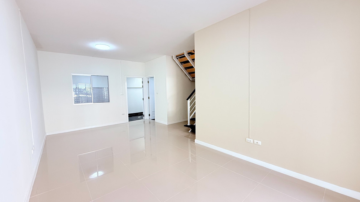 ขายทาวน์โฮมปทุมธานี รังสิต ธรรมศาสตร์ : ขายทาวน์เฮาส์ 2 ชั้น หมู่บ้านพฤกษา 64/2 คลอง 3 แต่งสวย Minimal