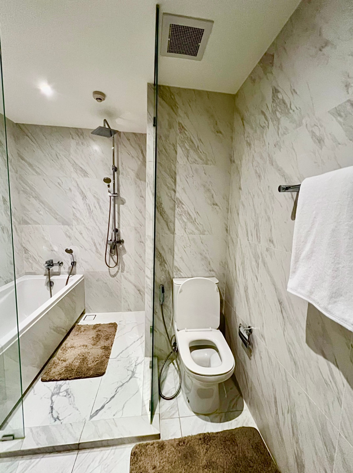 ให้เช่าคอนโดสุขุมวิท อโศก ทองหล่อ : เช่า คอนโด 🛏 1 ห้องนอน 🚿 1 ห้องน้ำ ฟินน์ อโศก