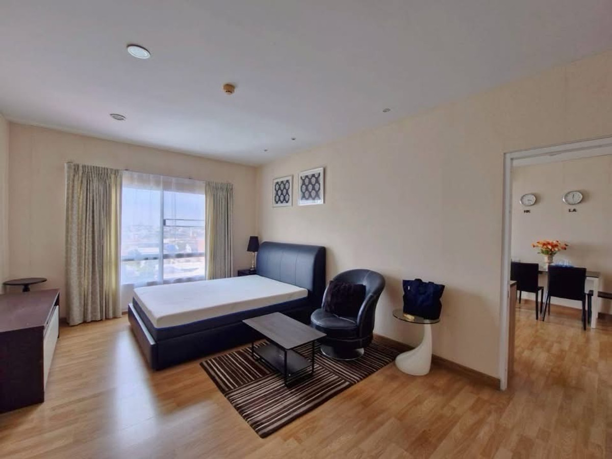 ให้เช่าคอนโดภูเก็ต : 🏢 ให้เช่า THE TREE CONDO โชคชัยสี่
✨ ห้อง Suite ขนาดใหญ่ ห้องเดียวของโครงการ
🌇 ชั้นบนสุด วิวโล่ง เงียบ เป็นส่วนตัว

💰 ค่าเช่า 15,000 บาท / เดือน