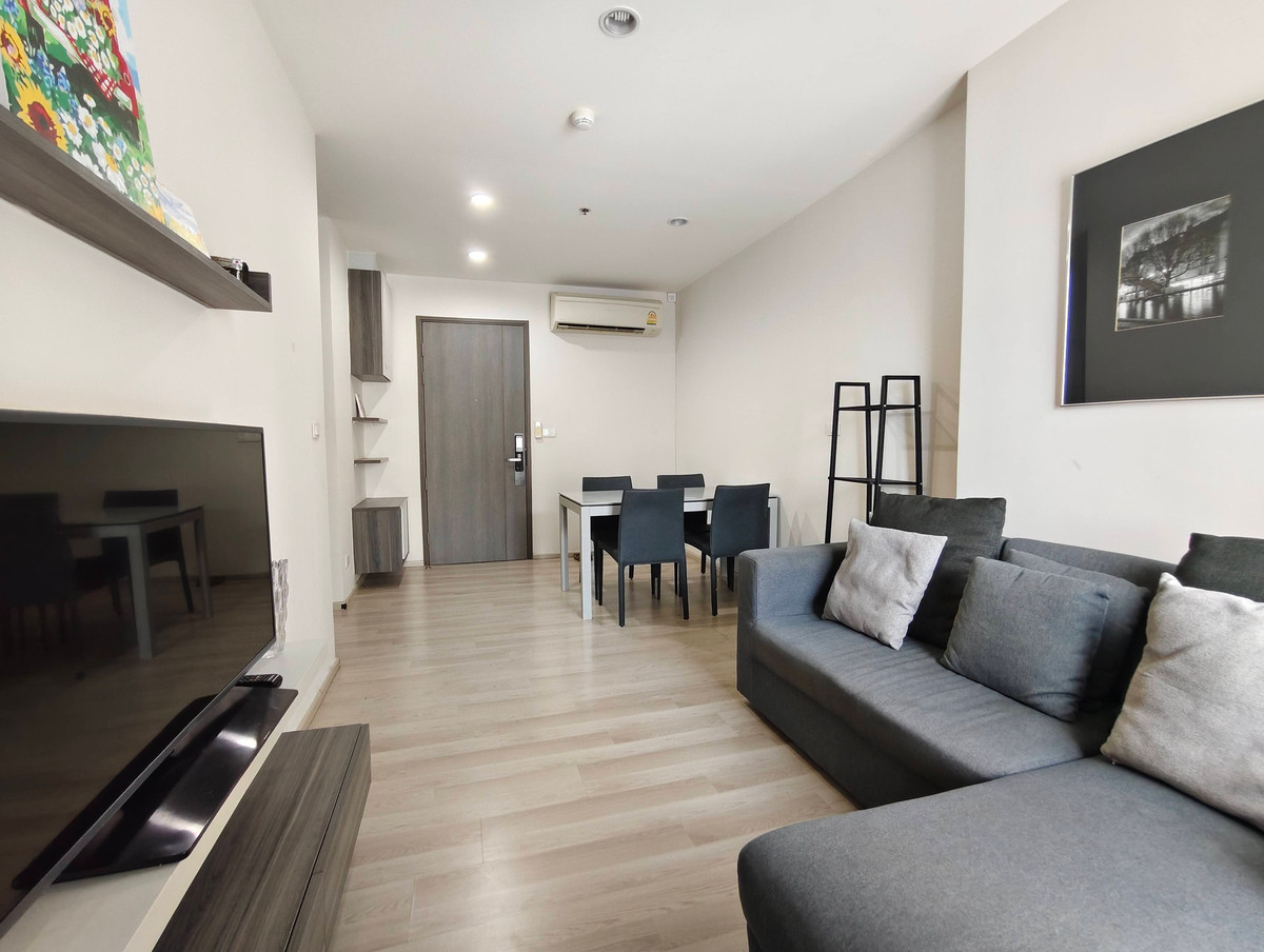 For RentCondoRatchadapisek, Huaikwang, Suttisan : ⭐️ Centric Huai Khwang Station ⭐️2 bedrooms, 2 bathrooms, 60 sq m., complete with electrical appliances, ready to move in.