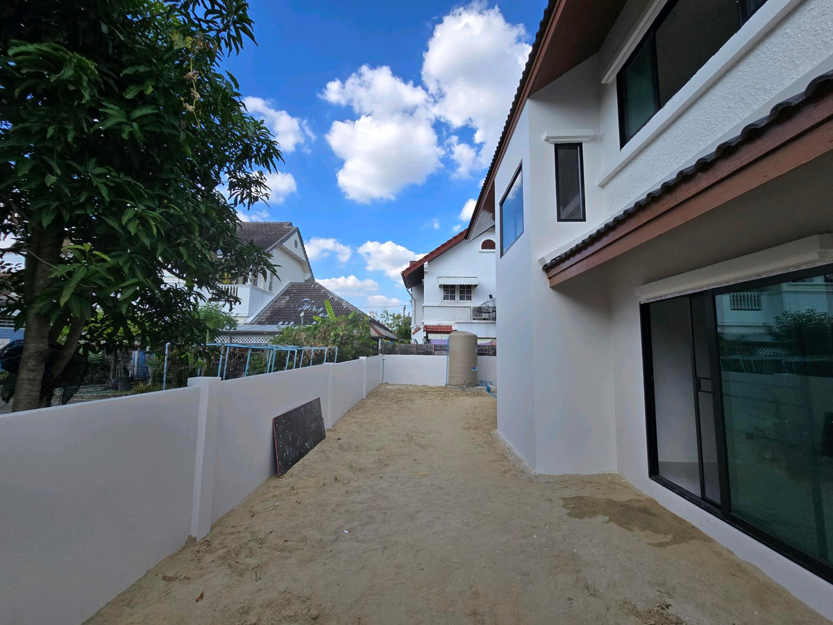 For SaleHome OfficePathum Thani,Rangsit, Thammasat : 🏡 Home office 8 parking spaces, renovated + new extension of the whole house, near Rangsit University 📌