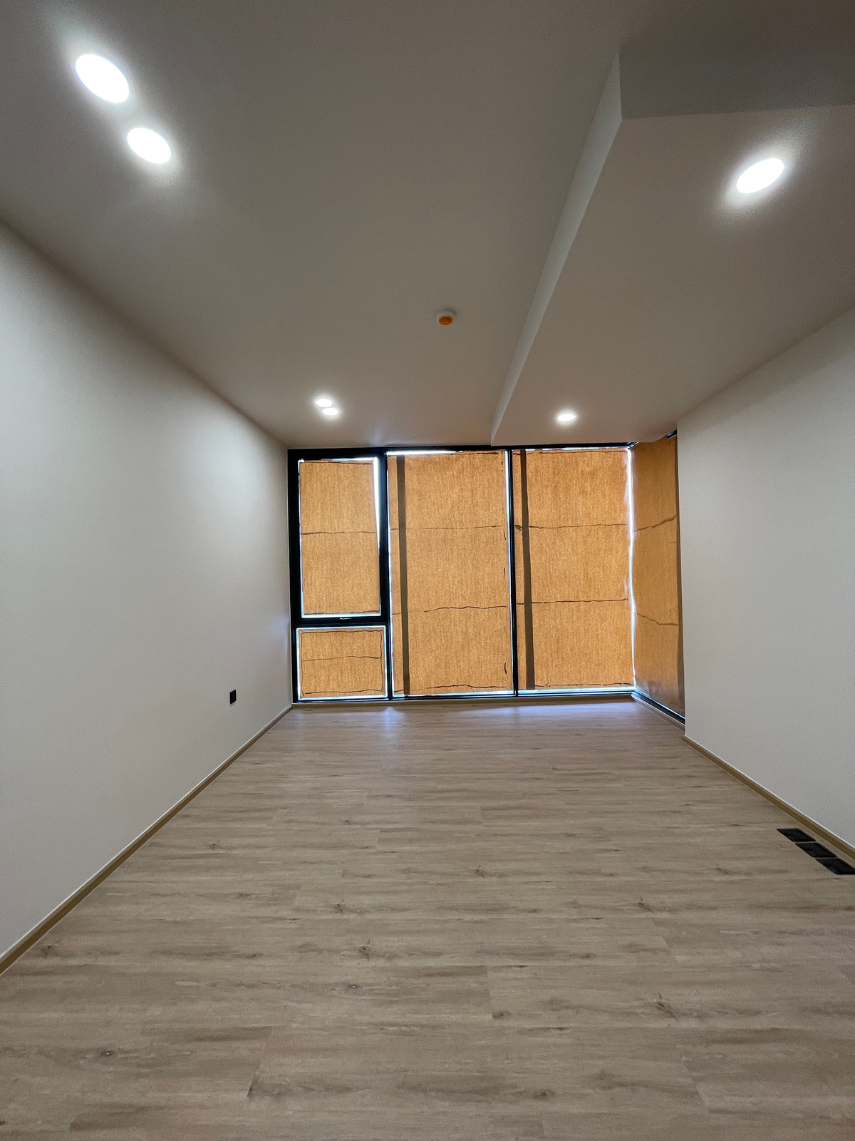 ขายคอนโดอารีย์ อนุสาวรีย์ : [ขายด่วน!] Penthouse ระดับ Rare Item ใจกลางอารีย์ @Aritier Ari | 99 ตร.ม. ที่จอดรถ 150% สัมผัสชีวิตเหนือระดับบนทำเลศักยภาพ "อารีย์สัมพันธ์ 7" ในราคาที่คุ้มค่าที่สุด!