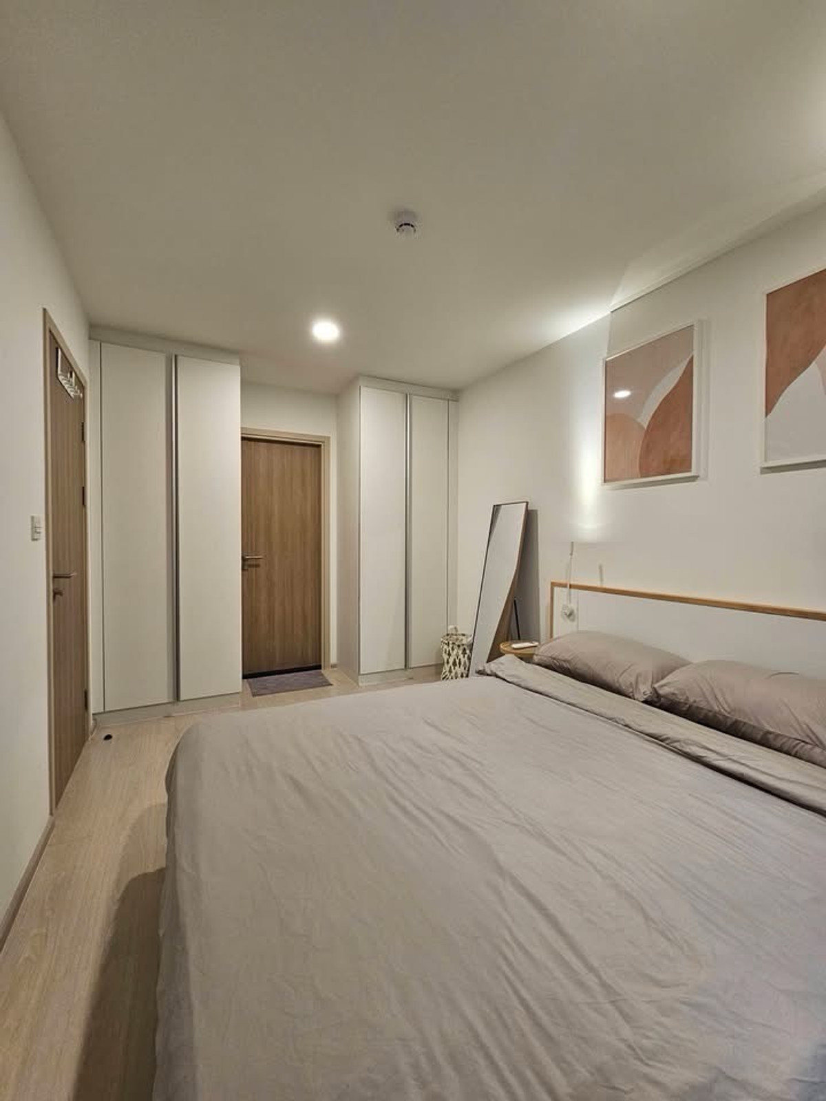 For RentCondoSukhumvit, Asoke, Thonglor : 24,500 baht / month