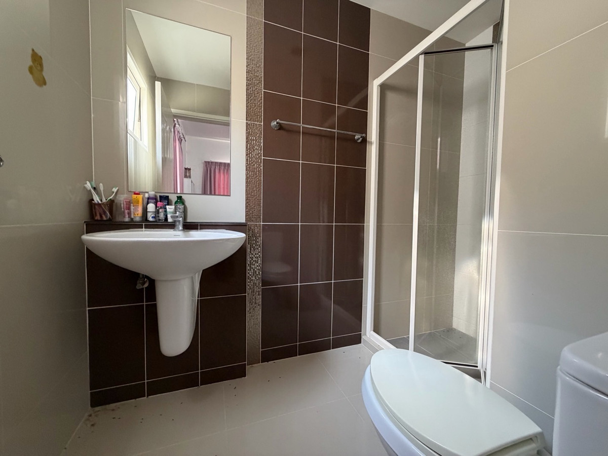 ขายโชคชัย4 ลาดพร้าว71 : โกลเด้น ทาวน์ ลาดพร้าว-เกษตรนวมินทร์ บ้านแฝด 4 ห้องนอน ในโซนนวมินทร์ ราคาไม่ถึง 7 ล้าน…ตอนนี้ยังมีอยู่จริง