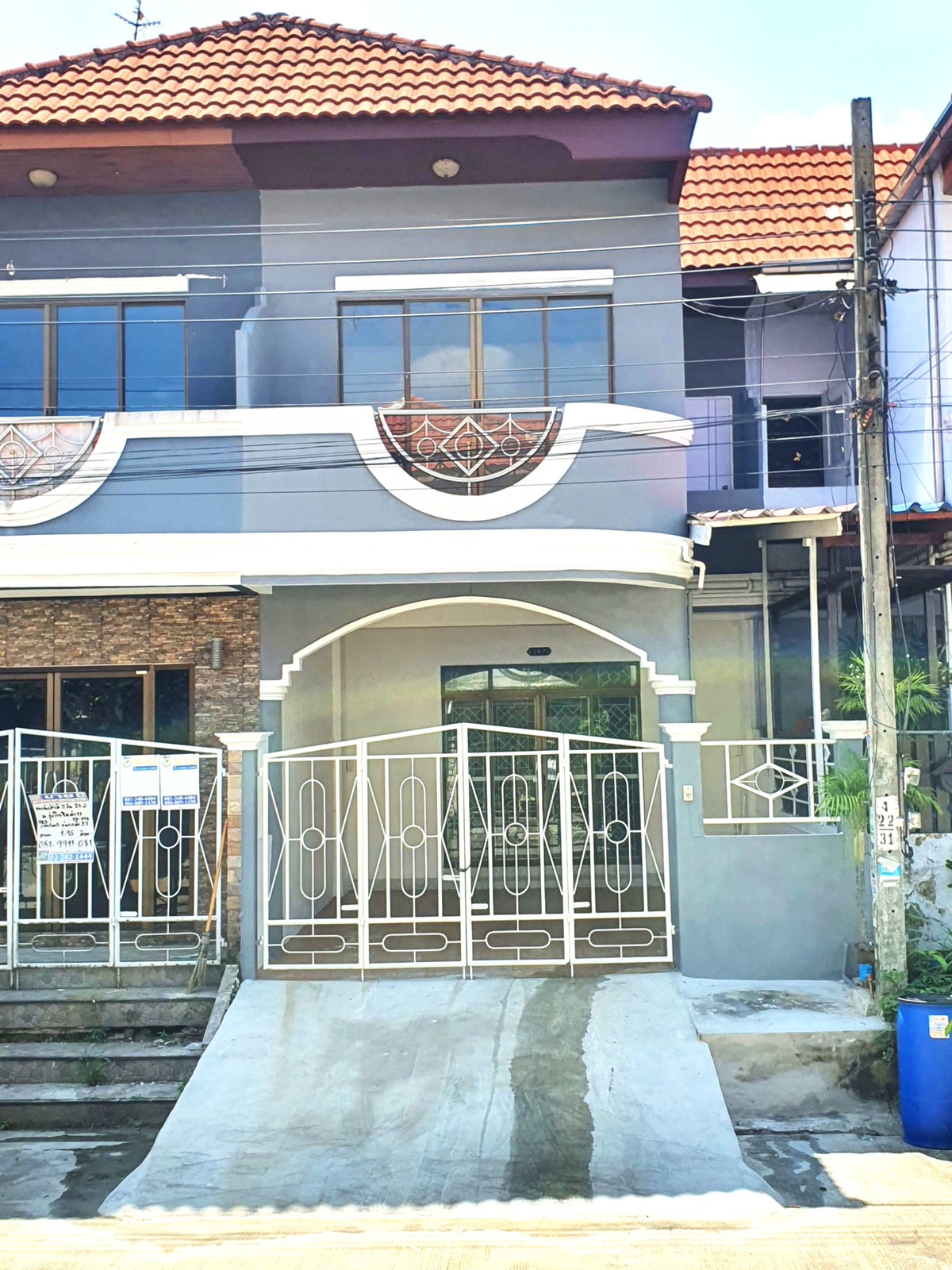 ขายทาวน์โฮมมีนบุรี-ร่มเกล้า : ขายทาวน์เฮ้าส์ หมู่บ้านรุ่งกิจวิลล่า11 รีโนเวทใหม่ทั้งหลัง ราคาถูก ฟรีโอน !  