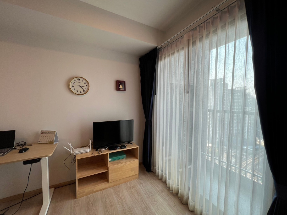 For RentCondoRattanathibet, Sanambinna : Room for rent in good condition, 31st floor, better view than this is hard to find.