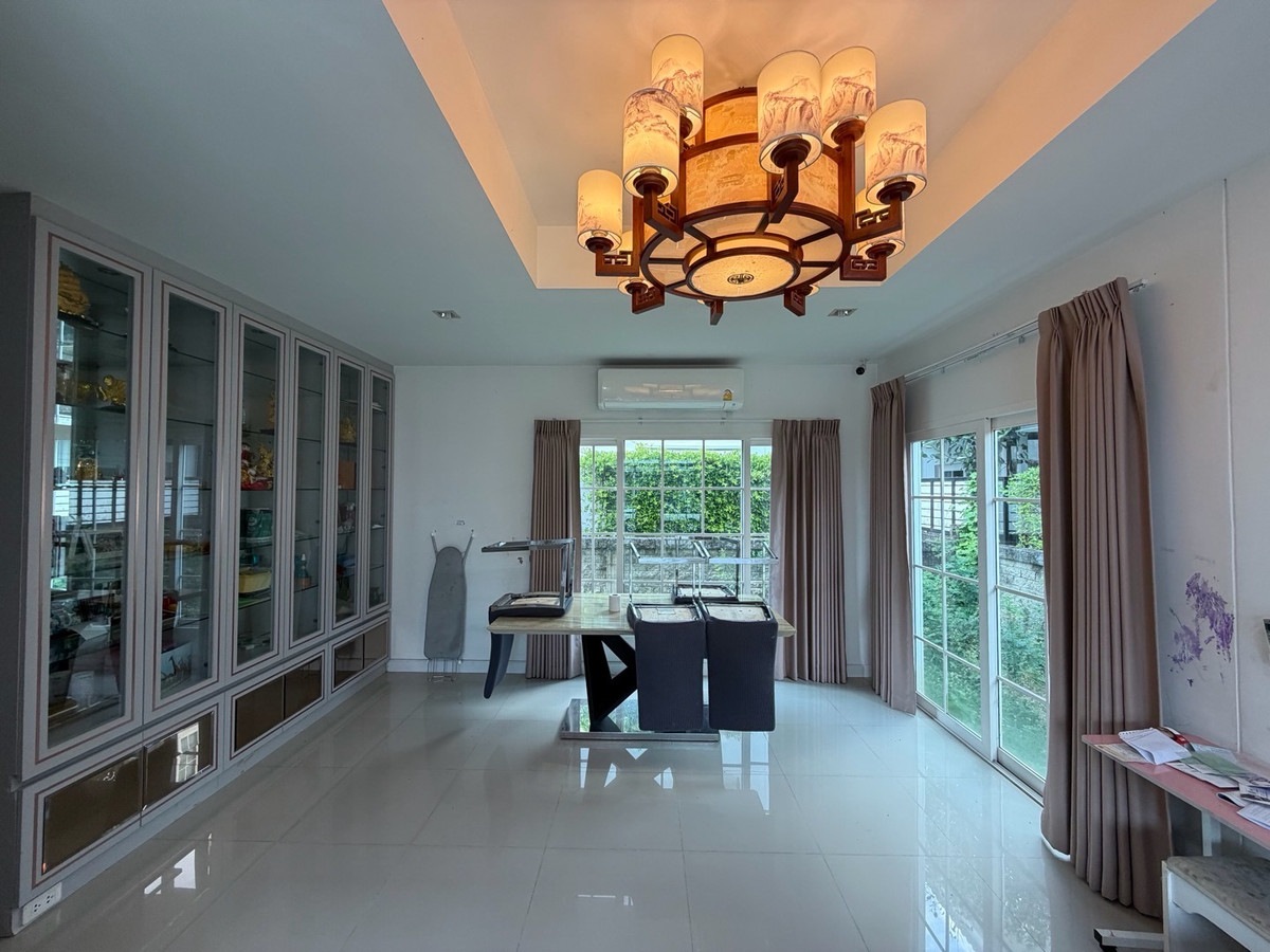 ขายโชคชัย4 ลาดพร้าว71 : โกลเด้น ทาวน์ ลาดพร้าว-เกษตรนวมินทร์ บ้านแฝด 4 ห้องนอน ในโซนนวมินทร์ ราคาไม่ถึง 7 ล้าน…ตอนนี้ยังมีอยู่จริง