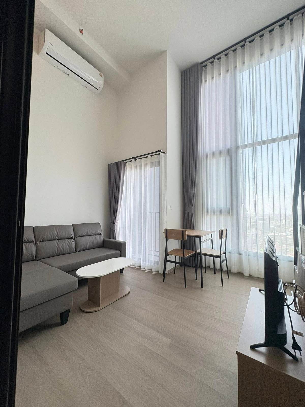 ให้เช่าคอนโดปิ่นเกล้า จรัญสนิทวงศ์ : ⭐️  Origin Play Bangkhunnon Triple Station ⭐️ ห้องLoft 1 ห้องนอน  1 ห้องน้ำ  Fully Furnished  พร้อมย้าย