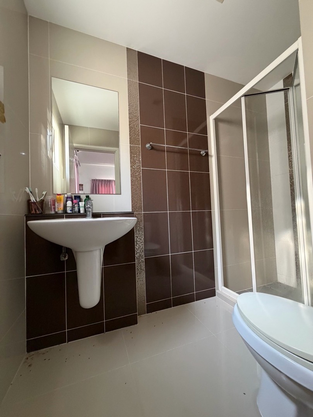 ขายโชคชัย4 ลาดพร้าว71 : โกลเด้น ทาวน์ ลาดพร้าว-เกษตรนวมินทร์ บ้านแฝด 4 ห้องนอน ในโซนนวมินทร์ ราคาไม่ถึง 7 ล้าน…ตอนนี้ยังมีอยู่จริง