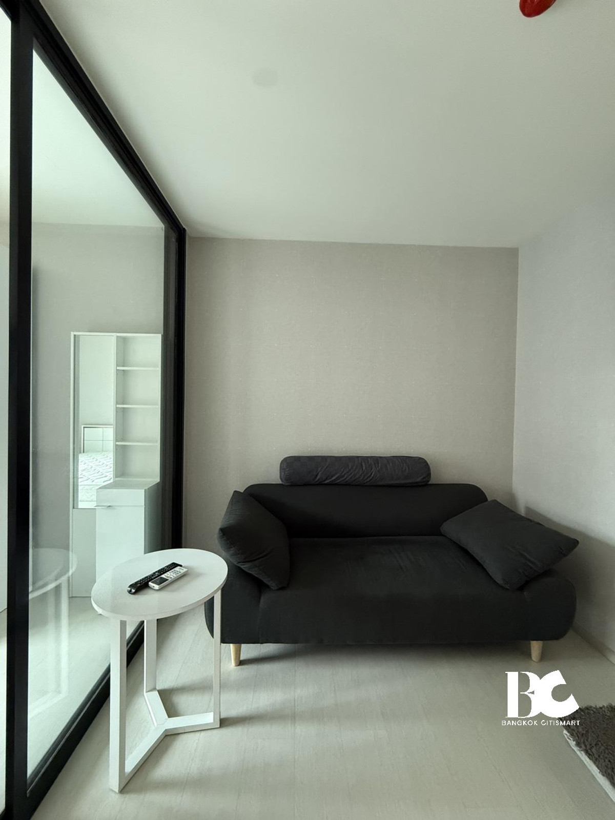 ให้เช่าคอนโดพระราม 9 เพชรบุรีตัดใหม่ RCA : 🔥 Hot Deal 1 bedroom for rent at Life asoke 🔥