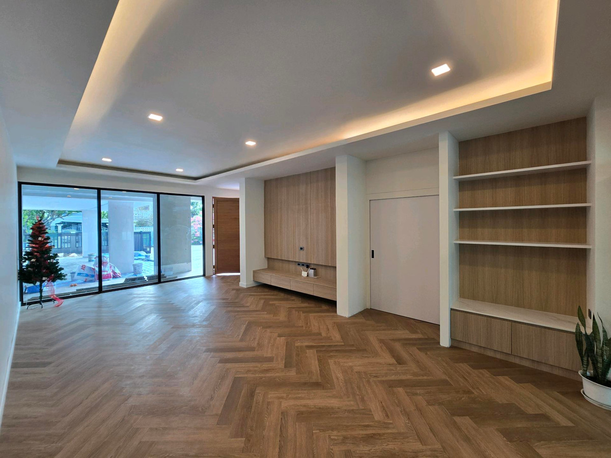 For SaleHome OfficePathum Thani,Rangsit, Thammasat : 🏡 Home office 8 parking spaces, renovated + new extension of the whole house, near Rangsit University 📌