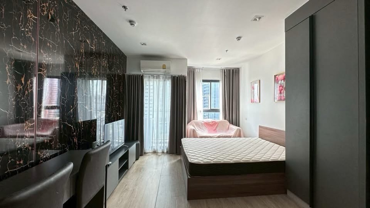 For RentCondoRama9, Petchburi, RCA : Baht/month