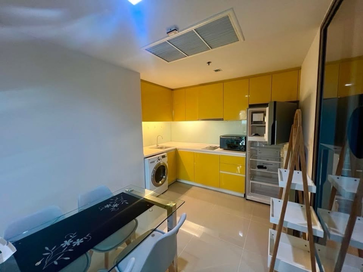 For RentCondoSathorn, Narathiwat : 🏢 For rent Supalai Lite Ratchada-Narathiwat-Sathorn
(D6902021) 
Condo, good location, near Rama 3, convenient travel, ready to move in.
💰 Rent 20,000 baht / month