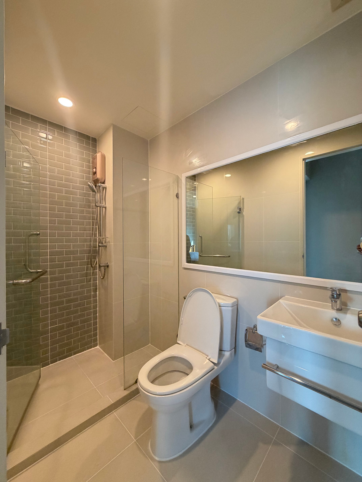 ให้เช่าคอนโดพระราม 9 เพชรบุรีตัดใหม่ RCA : 🔥 Hot Deal 1 bedroom for rent at Life asoke 🔥