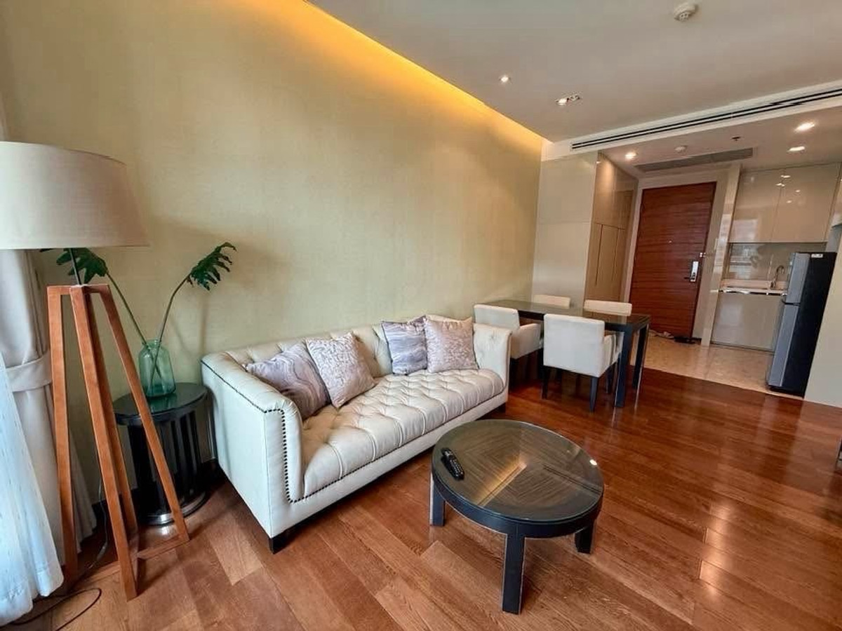 CondoSukhumvit, Asoke, Thonglor : 2 Bedroom Condo for Sale and Rent Near BTS Phrom Phong in Prime EmDistrict Area The Address 28