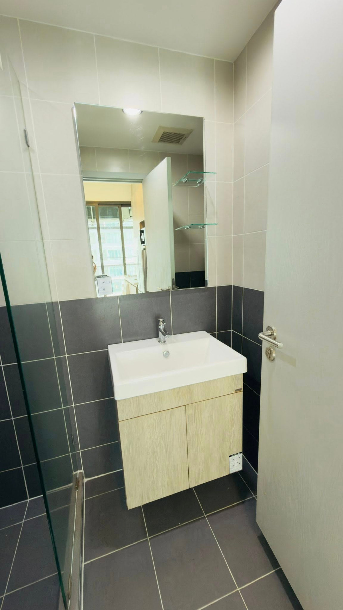 ให้เช่าคอนโดปิ่นเกล้า จรัญสนิทวงศ์ :  ⭐️ IDEO Mobi Charan - Interchange ⭐️ห้องสวยขนาด 22 ตร.ม. ตกแต่งอย่างดี เฟอร์นิเจอร์และเครื่องใช้ไฟฟ้าครบ